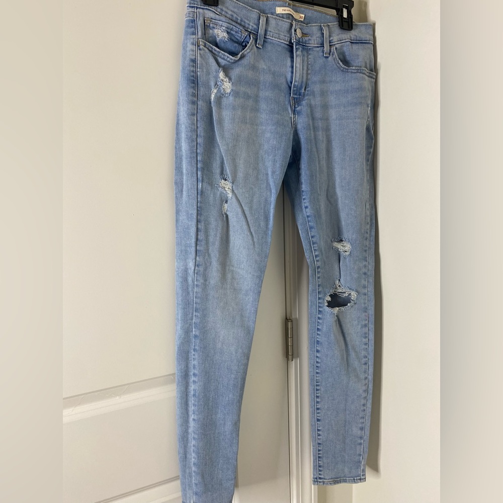 Levi 710 Super Skinny Size 30